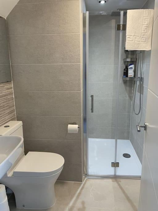 Paradigm House, Modern 2-Bedroom Duplex Apartment 2, Free Parking, Оксфорд Экстерьер фото