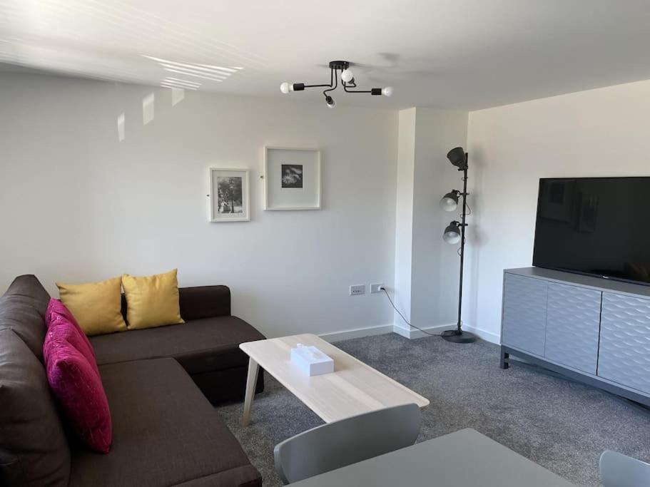 Paradigm House, Modern 2-Bedroom Duplex Apartment 2, Free Parking, Оксфорд Экстерьер фото